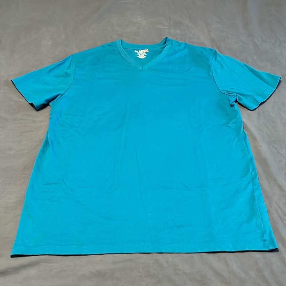 Old Navy "classic v neck" teal/turquoise tee shirt size M